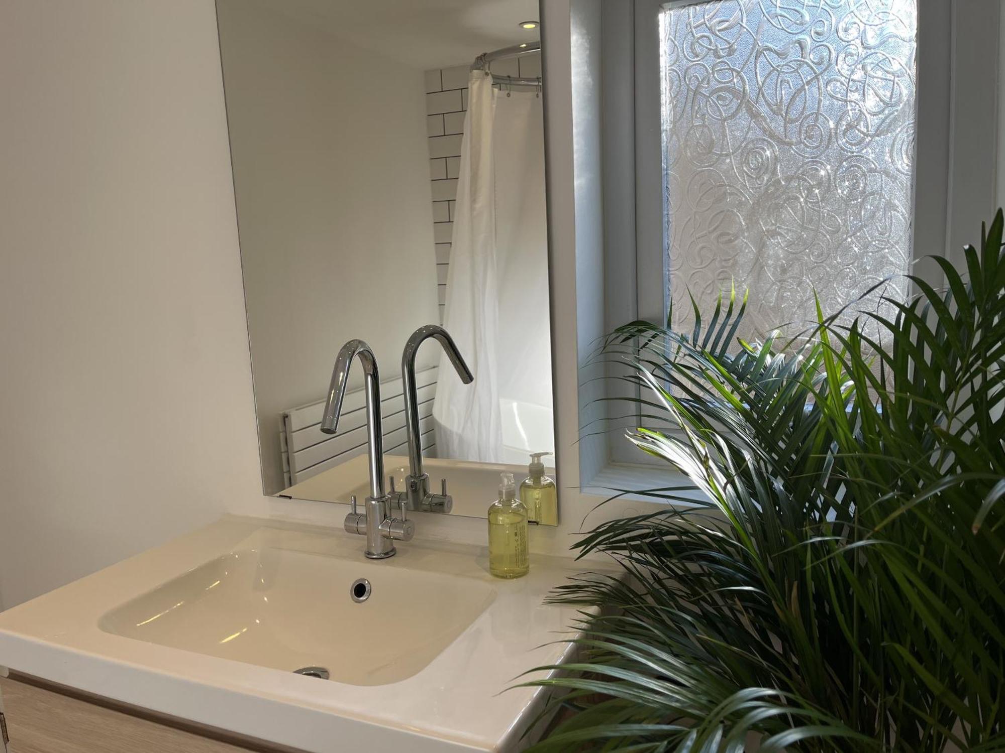 Restored Victorian Home With Private Garden Bristol Esterno foto